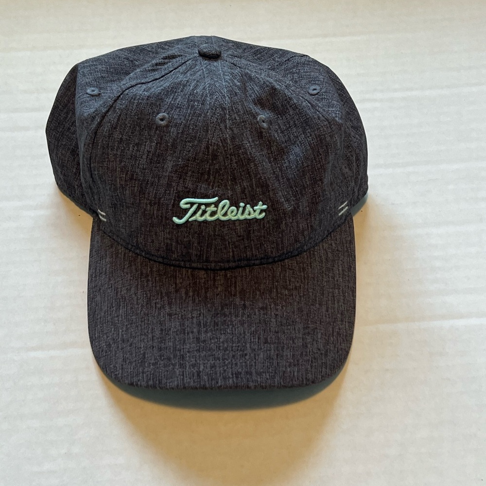 Titleist Heathered Charcoal Golf Cap with Mint Logo